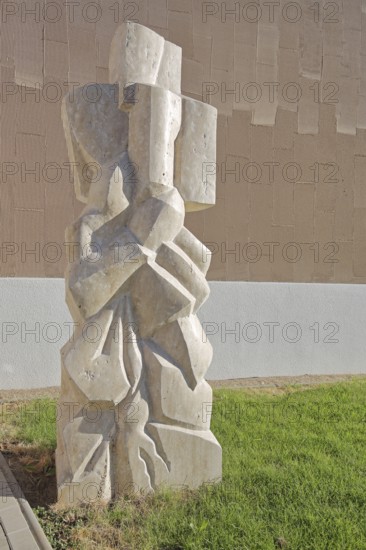 Sculpture Life by Wolfgang Rossdeutscher 2023, symbol of becoming, growth, development and
