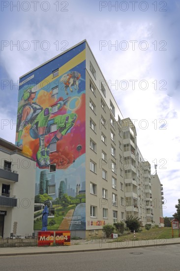 Mural md2094 by Gordon Motsch 2024, graffiti, street art, solar punk, future, futuristic, science