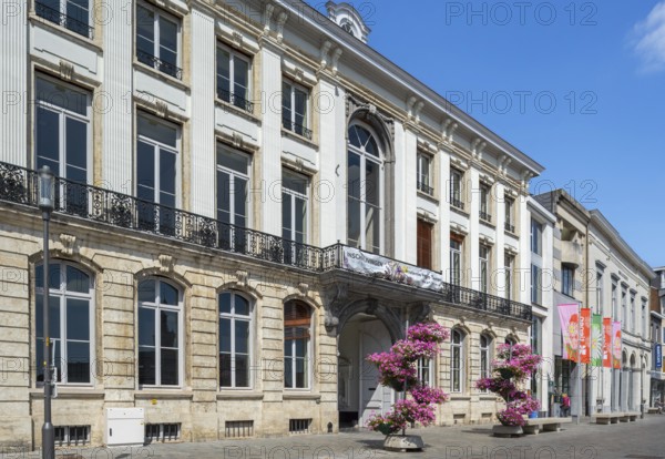 The Tinnen Schotel, Tin Dish, cultural department and academy for music, speech and dance in the