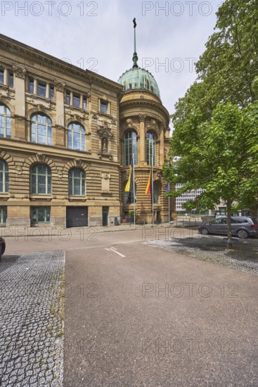 Haus der Wirtschaft Baden-Württemberg, conference centre, congress centre, flagpoles, flags,