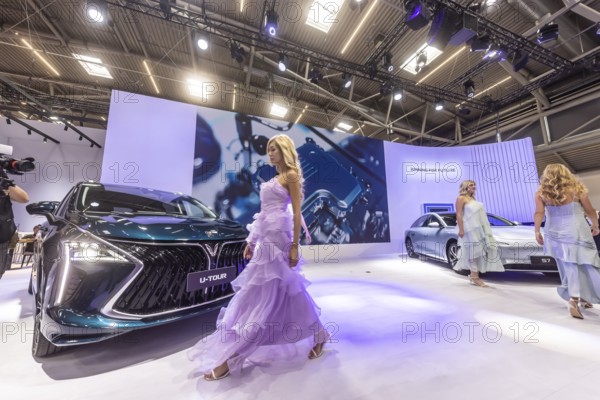 Forthing is a Chinese automobile brand of Dongfeng Motor (DFM) . Forthing U-Tour. IAA MOBILITY in