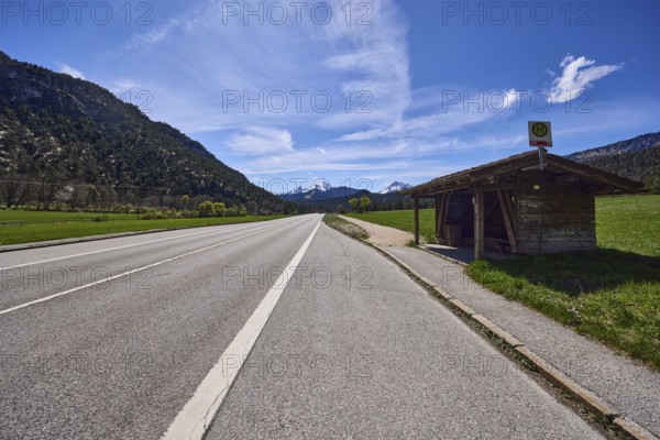 Road, bus stop, bus shelter, mountain landscape, mountains, hills, footpath and cycle path, forest,