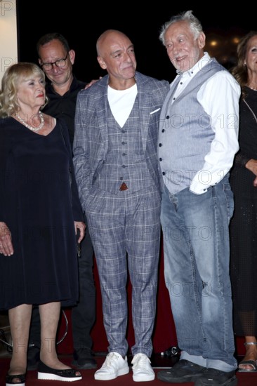 Dagmar Biener Mario Ramos and Dieter Hallervorden - Premiere Der eingebildet Kranke after Der