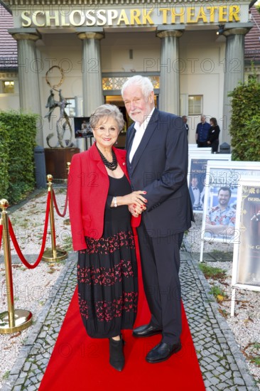Klaus Lenk and Dagmar Frederic at the premiere of the play 'Der eingebildet Kranke' and Dieter