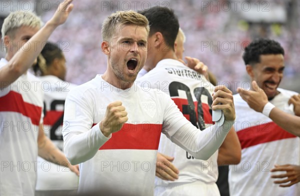 Goal celebration Maximilian Mittelstädt VfB Stuttgart (07) Gesture Gesture Bundesliga, MHPArena,