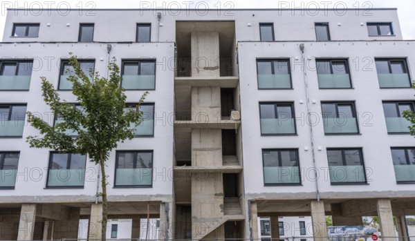 Shell construction, shortly in front of completion of a residential building, new Graf Bismarck