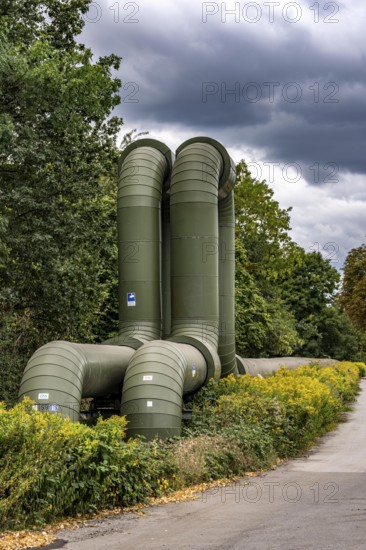 Iqony district heating pipes in Herne, U-shaped expansion bend for length compensation through