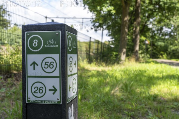 Signpost for the junction cycle path system, Knooppunt, for orientation and navigation on cycle