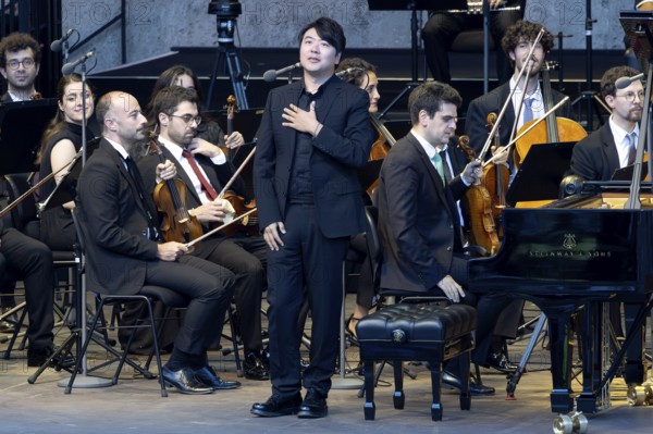 Lang Lang, Pianist, West-Eastern Divan Orchestra - Daniel Barenboim and Lang Lang, Classical, open