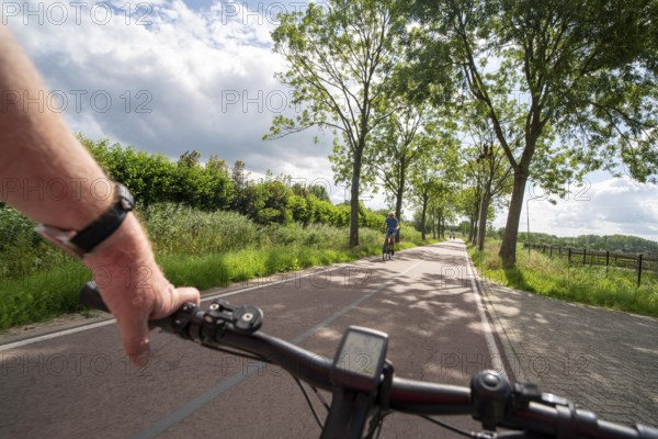 Cycling south of Utrecht, long-distance cycle path to Houten, around 50, 000 people live here and