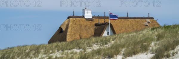 Thatched roof behind the dune, panorama format, Kampen, Sylt, North Frisia, Schleswig-Holstein,