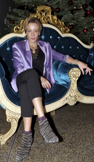Annika Ernst, 5th Charity Celebrity Pack 2025 campaign for street sweeps e.V. at Bikini Berlin, 26