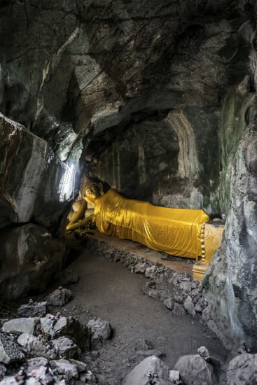 Cave with Buddha Statues, Tham Phra Non, Reclining Buddha Cave, Wat Ao Noi, Prachuap Khiri Khan,
