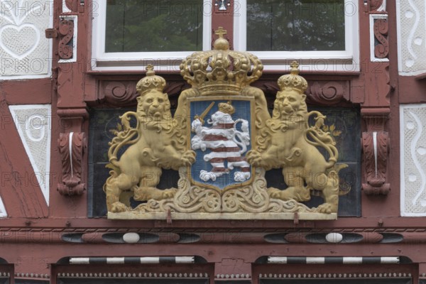 Hessian coat of arms at the Töpferhaus, Fachwerk, stony path 8, Marburg, Hesse, Germany