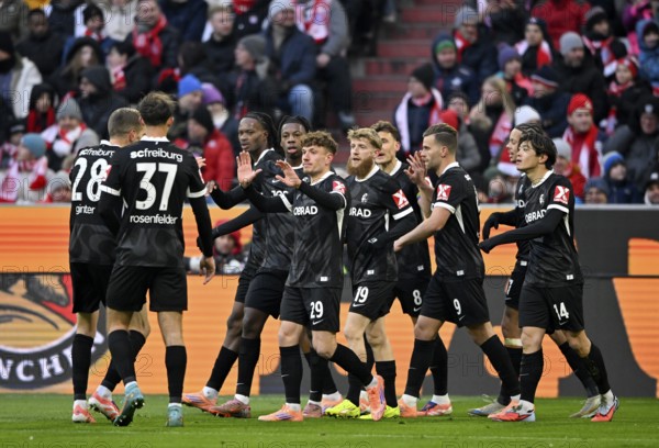 Goal cheers Matthias Ginter SC Freiburg SCF (28) Max Rosenfelder SC Freiburg SCF (37) Philipp Treu