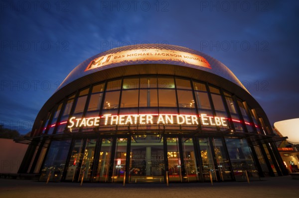 Night shot, Stage Theater an der Elbe, musical, Michael Jackson, Free and Hanseatic City of
