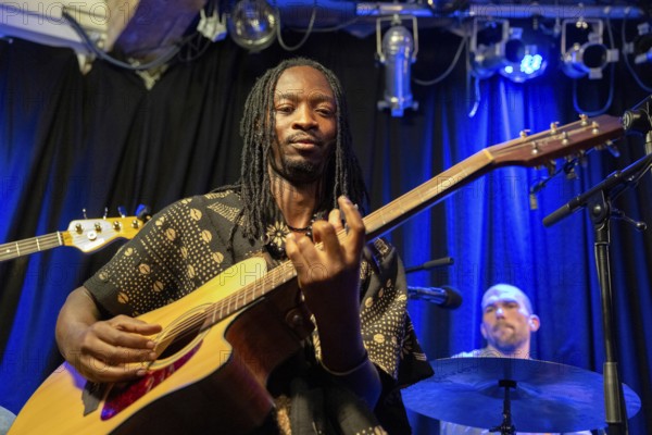 KABUMBAYI JOH, singer, producer and multi-instrumentalist, Congo, KABUMBAYI JOH & band, African