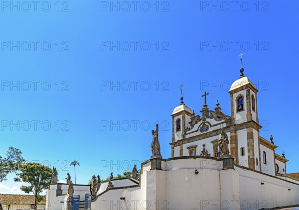 Sanctuary of Bom Jesus de Matosinhos and sculptures of the twelve prophets by Aleijadinho in the