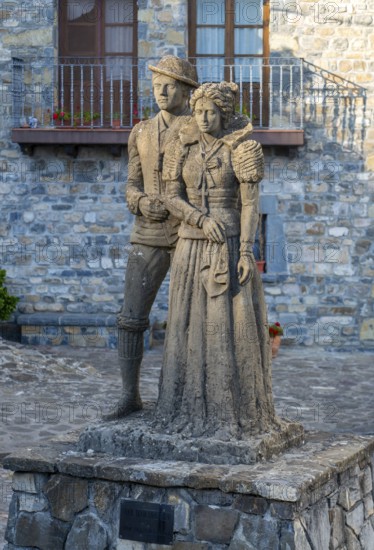Traditional Cheso Costume statue sculpture, Echo or Hecho, Valle de Hecho, Huesca province, Aragon,