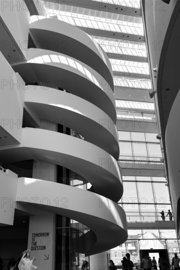 ARoS Aarhus art museum, spiral ramp, spiral staircase, modern architecture, incidence of light,