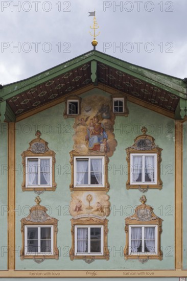 Gabelhaus mit Lüftlmalerei, façade, Marktstraße, pedestrian zone, old town, Bad Tölz, Upper