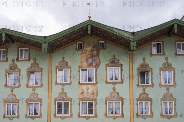 Gabelhaus mit Lüftlmalerei, façade, Marktstraße, pedestrian zone, old town, Bad Tölz, Upper