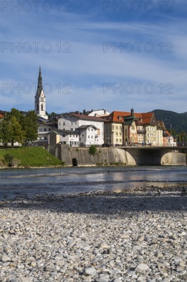 Old town with church of St. Mariä Himmelfahrt, river Isar, Bad Tölz, Upper Bavaria, Bavaria,