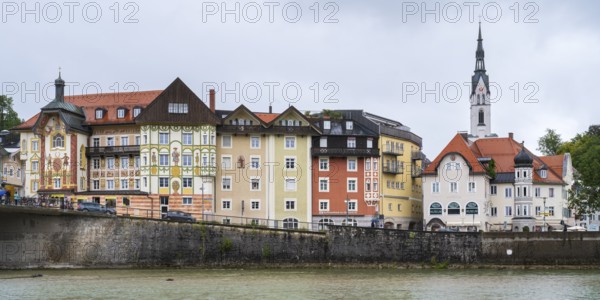 Building on the banks of the Isar, Church of St. Mariä Himmelfahrt, Altstadt, Bad Tölz, Upper