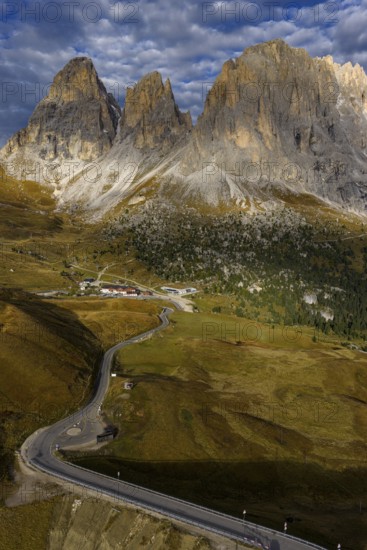 Mountain landscape, steep mountains, morning light, cloud atmosphere, autumn, Sella Pass, view of