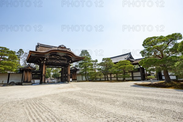 Kare-san-sui rock garden, Nantei Zen garden, southern garden with Chokushi-mon gate, Ninna-ji