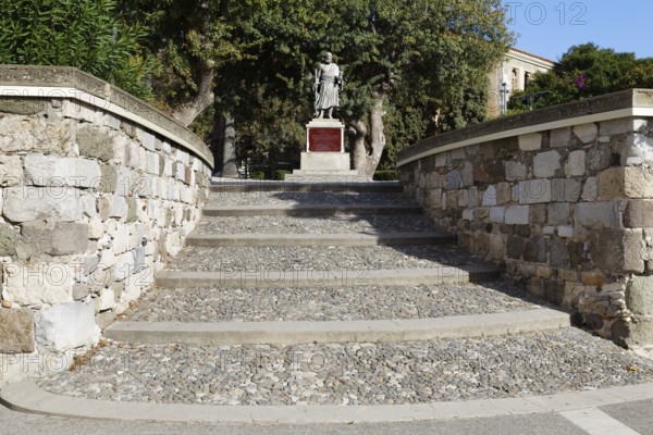 Monument, statue, Hippocrates also Hippocrates of Kos, famous ancient doctor, father of modern