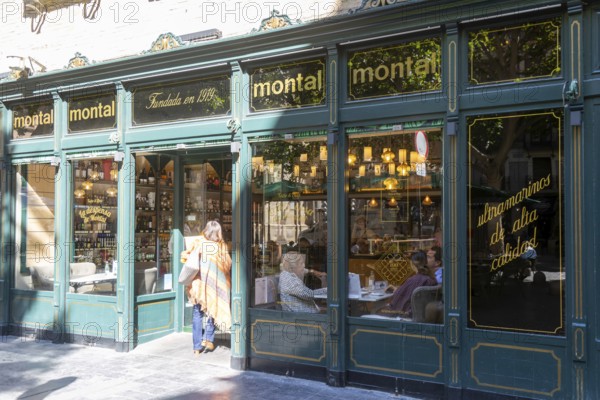 Montal historic cafe restaurant and shop, Plaza de San Filipe, Zaragoza, Aragon, Spain, Europe