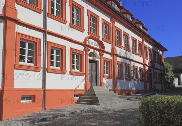 Historic building in the city center, built in 1736 as the Bauersche Doppelkanonikatshaus, city of