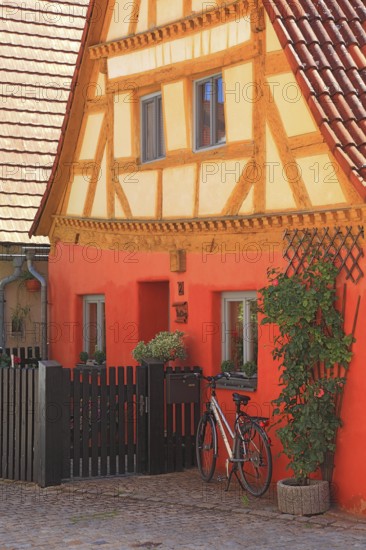 Half-timbered house, historic façade in the old town, town of Heideck in the district of Roth,