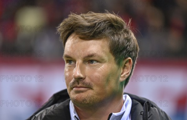 Coach coach Merlin Polzin Hamburger SV HSV portrait DFB-Pokal, Voith-Arena, Heidenheim,