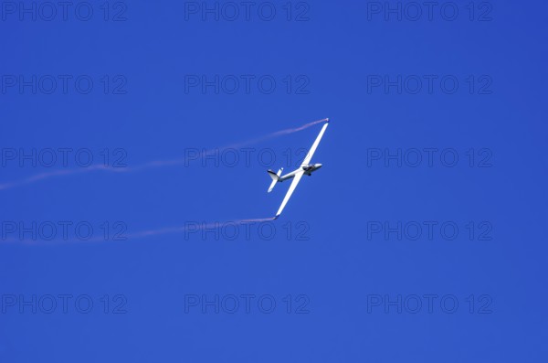 A Marganski Swift S-1 glider, registration D-3168, during a demonstration as part of an air show at