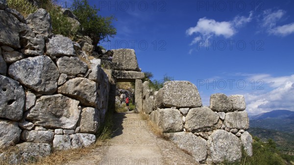 Visitor, stone gate, archaeological site, UNESCO World Heritage Site, Mycenae, Mycenae, important