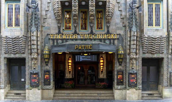 Tuschinski Theatre, Pathé Tuschinski, traditional 1920s Art Deco style cinema, Reguliersbreestraat,
