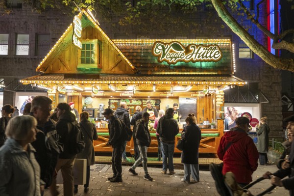 Snack stand at a city festival, Veggie Hütte, only sells vegetarian and vegan dishes, Essen, North