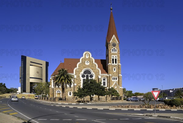 Evangelical Lutheran Christ Church from 1910, in the background the Independence Museum, Windhoek,