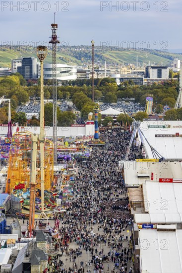 The 178th Cannstatter Volksfest on the Wasen attracted 4.2 million visitors. The Wasenrummel is one