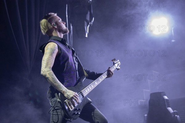 Ilja John Lappin, bass player, Mono Inc., Dark-Rock Band, D, live on Live 2025 Tour at
