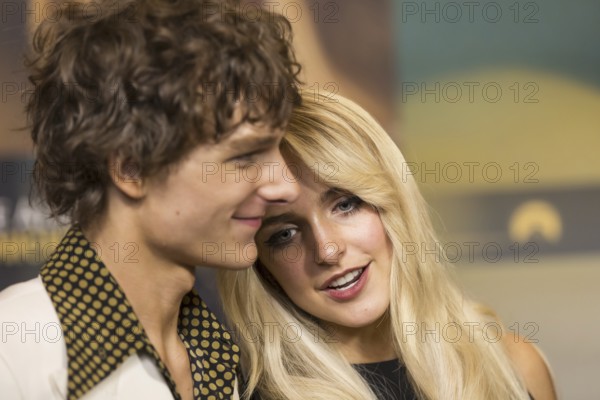 Mason Thames and Mckenna Grace on the red carpet for the special screening of All das Ungesagte