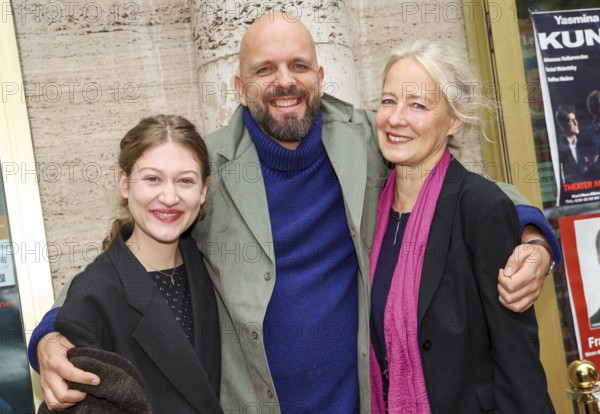 Johanna Marie Bourgeois, Tibor Locher and Irene Christ at the annual press conference for the