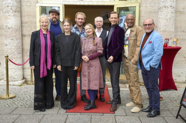 Irene Christ, Tibor Locher, Johanna Marie Bourgeois, Johannes Hallervorden, Cora Chilcott, Wolfgang