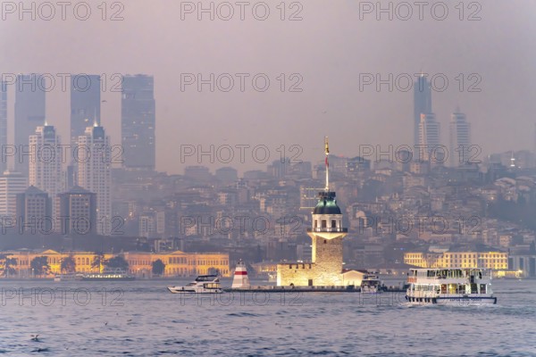 The Maiden Tower lighthouse, Leander Tower or Maiden Tower in front of the Istanbul skyline at