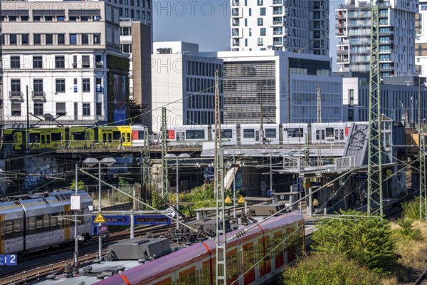 Wehrhahn railway station, railway line in Düsseldorf, along Toulouser Allee, residential area,