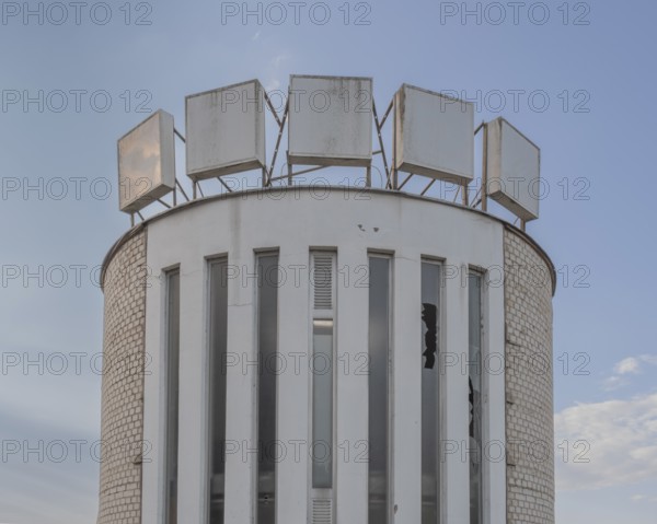 View of a part of an entrance of a building ready for demolition, Neustadt am Rübenberge, Lower