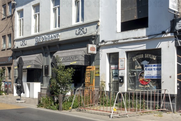 Snackbar, snack bar for rent in the Overpoortstraat, Overpoort street, nightlife district for