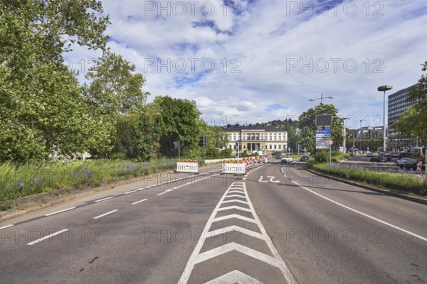 Road, carriageway, traffic guidance, asphalt road, lane markings, restricted area, solid line,